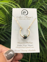 Load image into Gallery viewer, Kapuaʻihaolio Momi (Horseshoe)