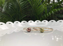 Load image into Gallery viewer, Tahitian Pearl Bangle
